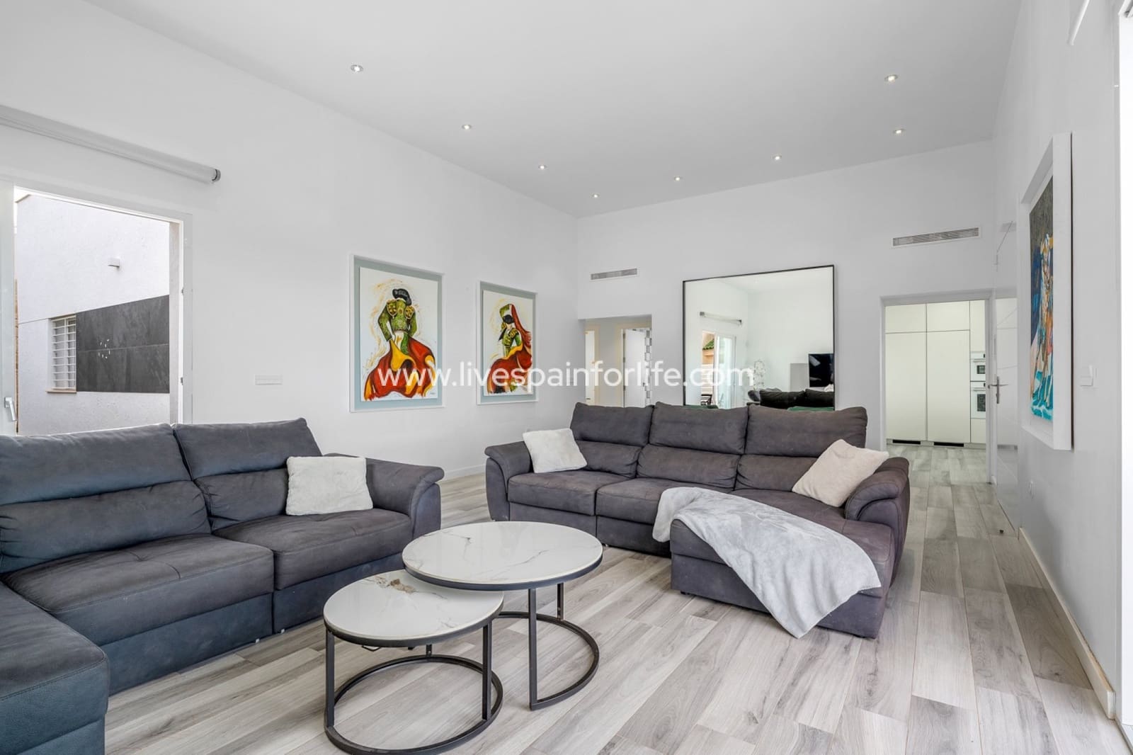 4 Zimmer Villa zu verkaufen in Algorfa mit Pool Garage - 899.000 € (Ref: 9812953)