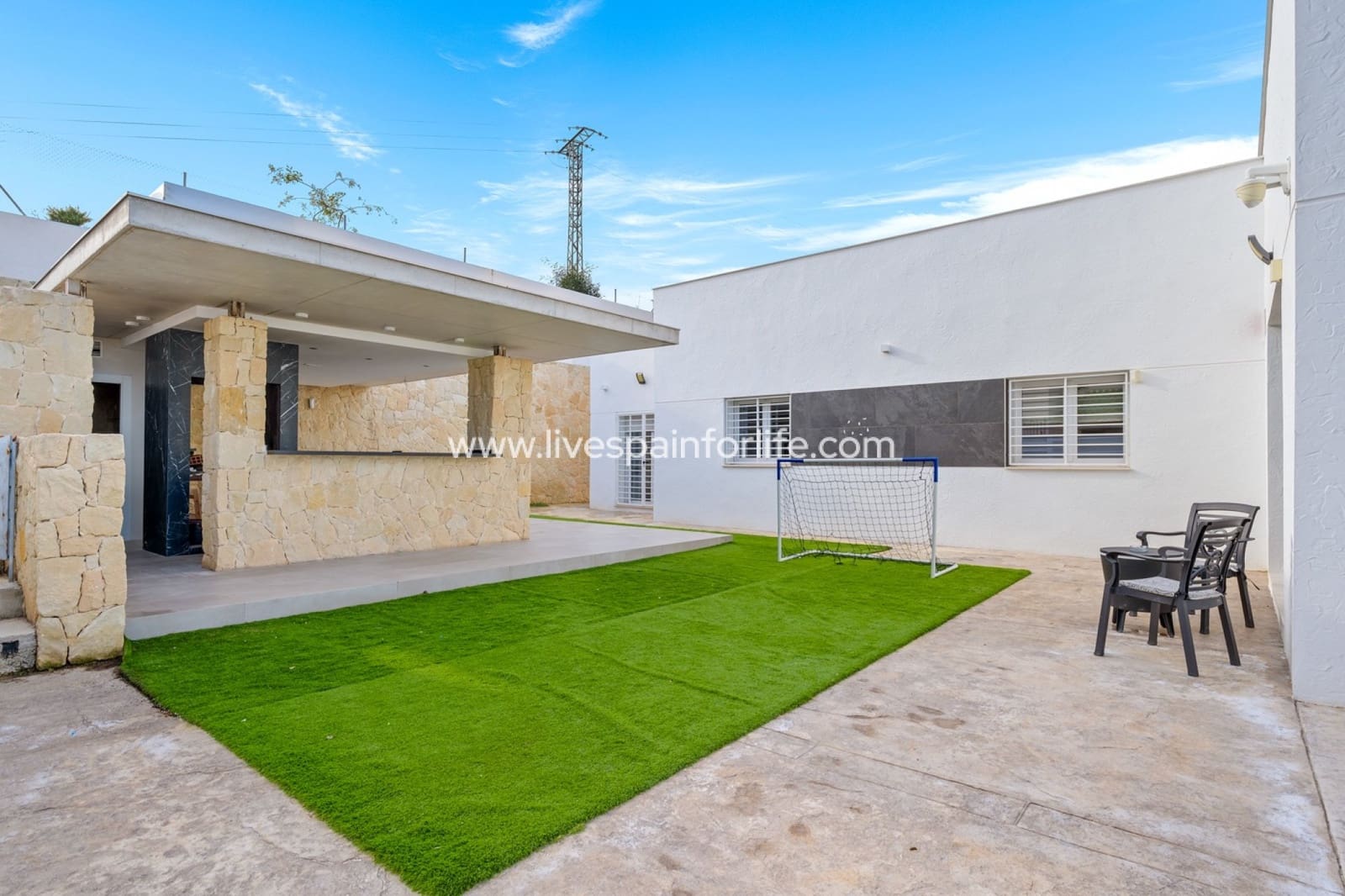 4 Zimmer Villa zu verkaufen in Algorfa mit Pool Garage - 899.000 € (Ref: 9812953)
