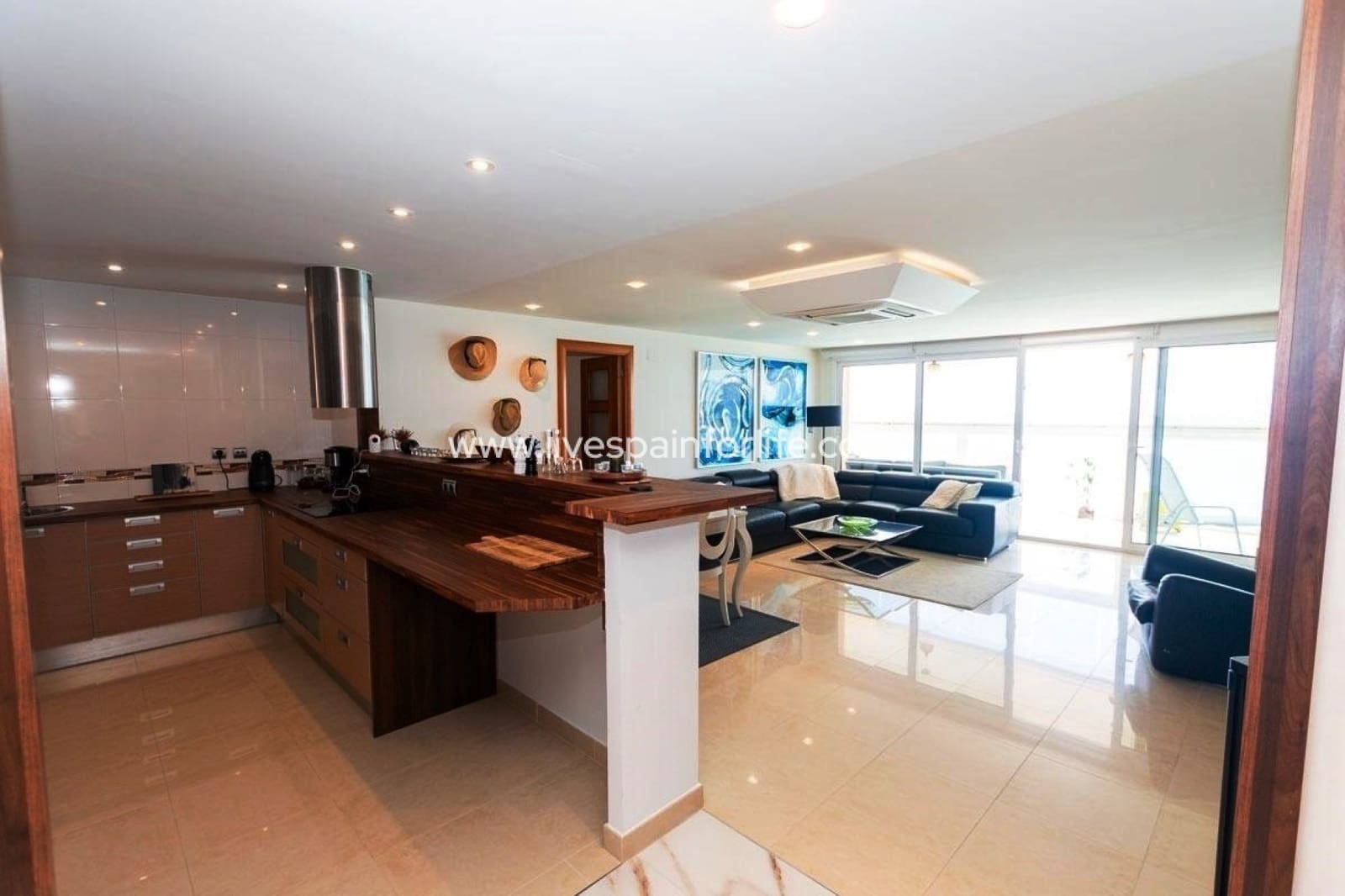 3 Zimmer Apartment zu verkaufen in Torrevieja mit Pool - 529.000 € (Ref: 9812954)