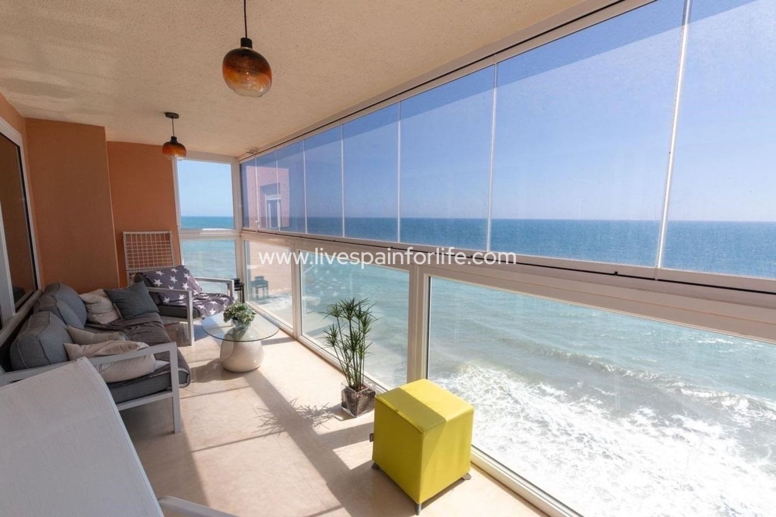 3 Zimmer Apartment zu verkaufen in Torrevieja mit Pool - 529.000 € (Ref: 9812954)