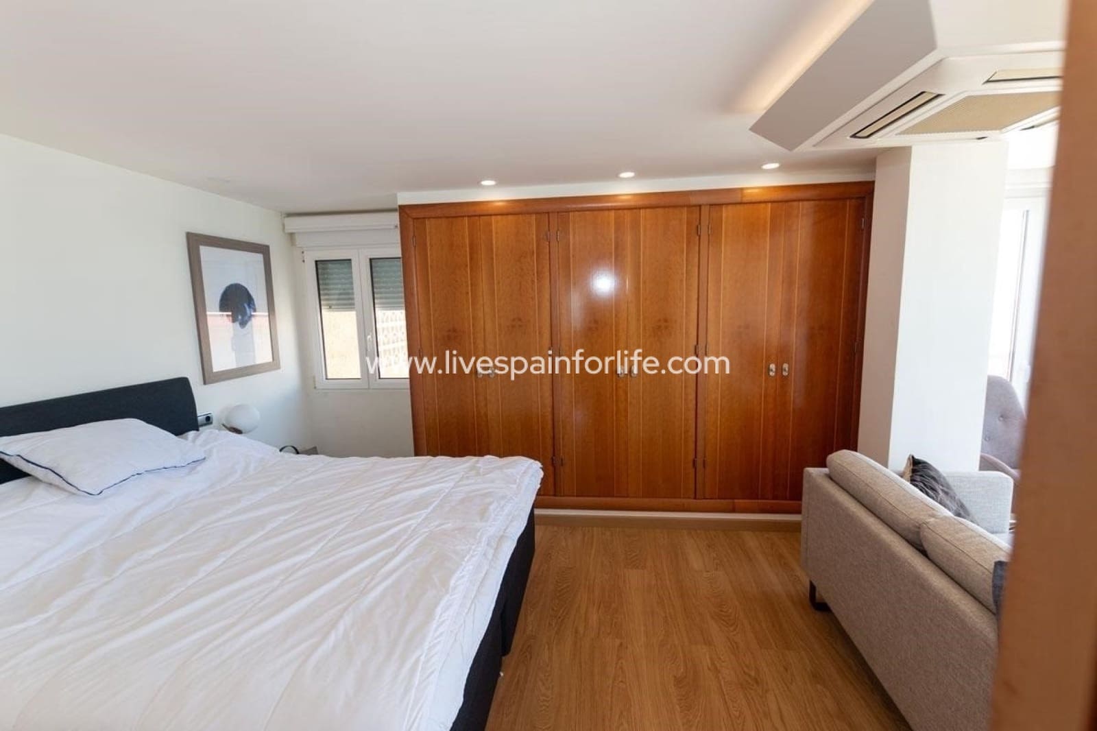 3 Zimmer Apartment zu verkaufen in Torrevieja mit Pool - 529.000 € (Ref: 9812954)