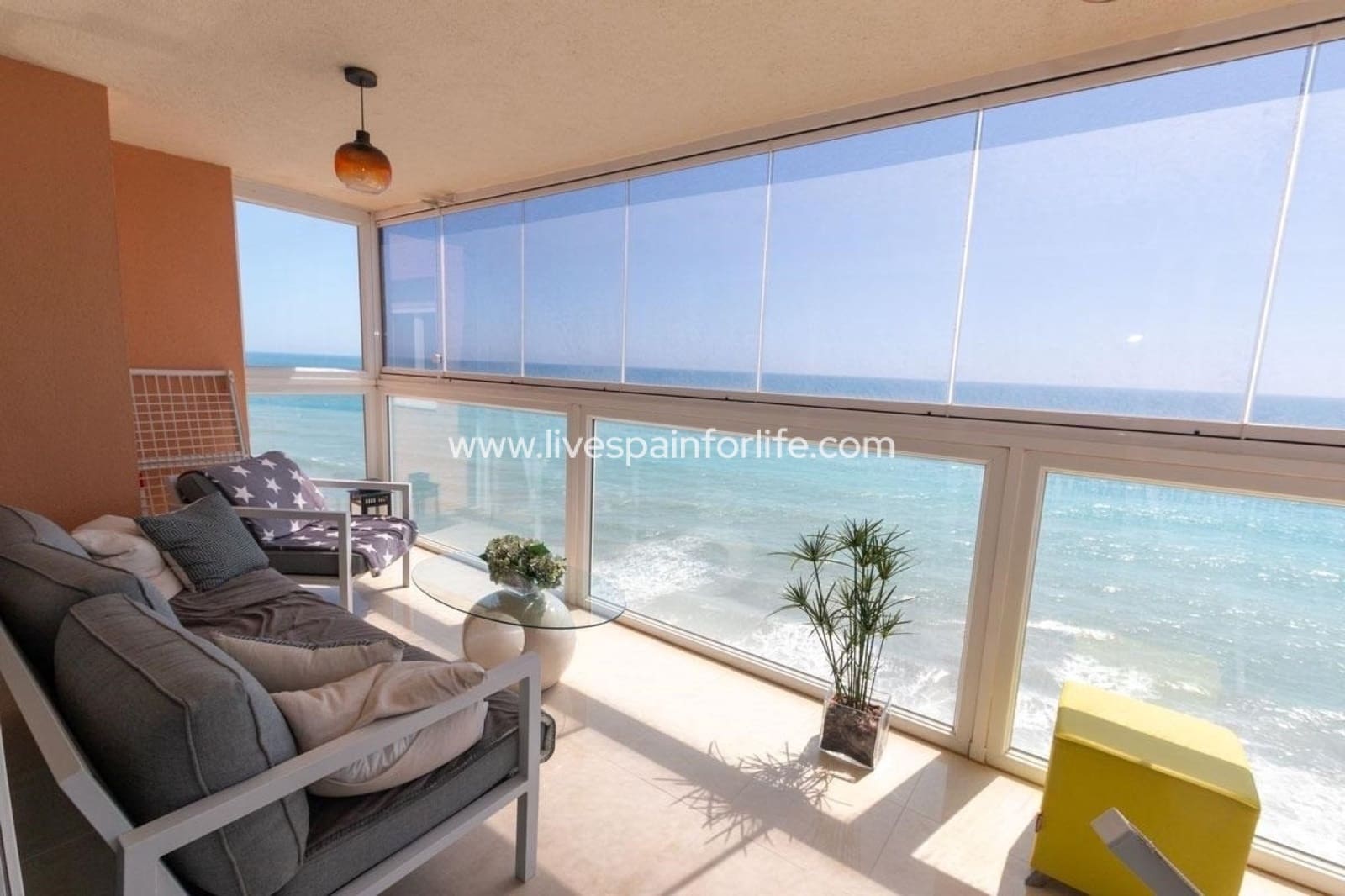 3 Zimmer Apartment zu verkaufen in Torrevieja mit Pool - 529.000 € (Ref: 9812954)