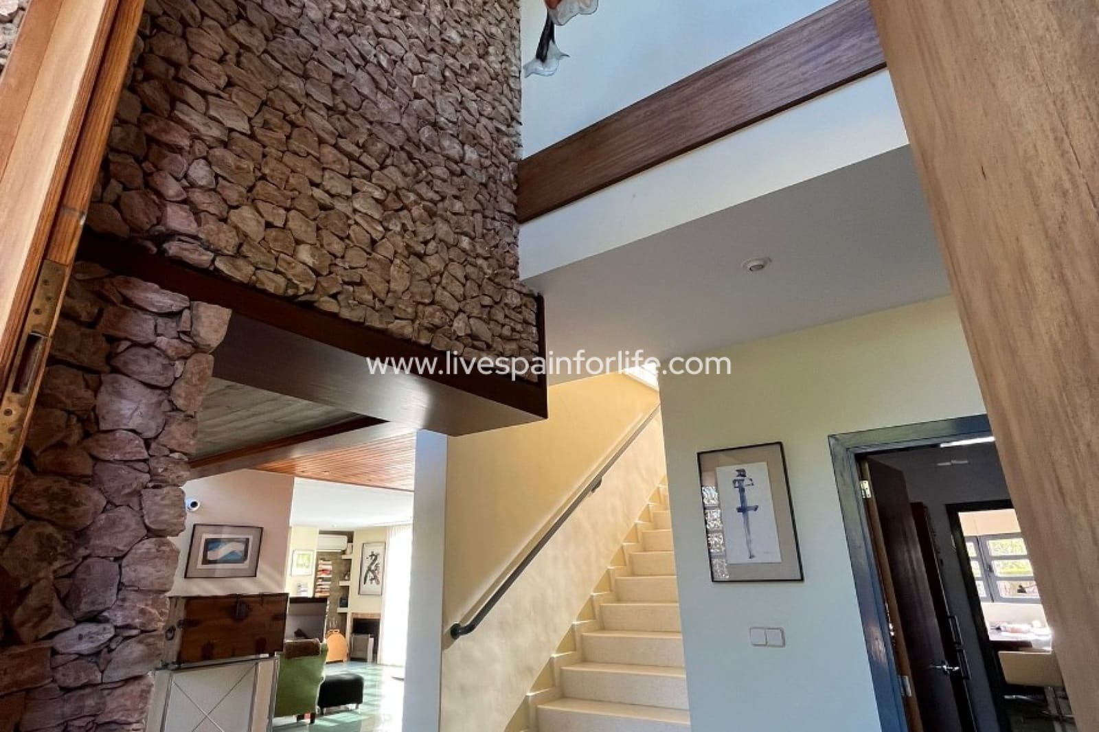 4 Zimmer Villa zu verkaufen in Orihuela Costa mit Pool Garage - 1.300.000 € (Ref: 9812955)