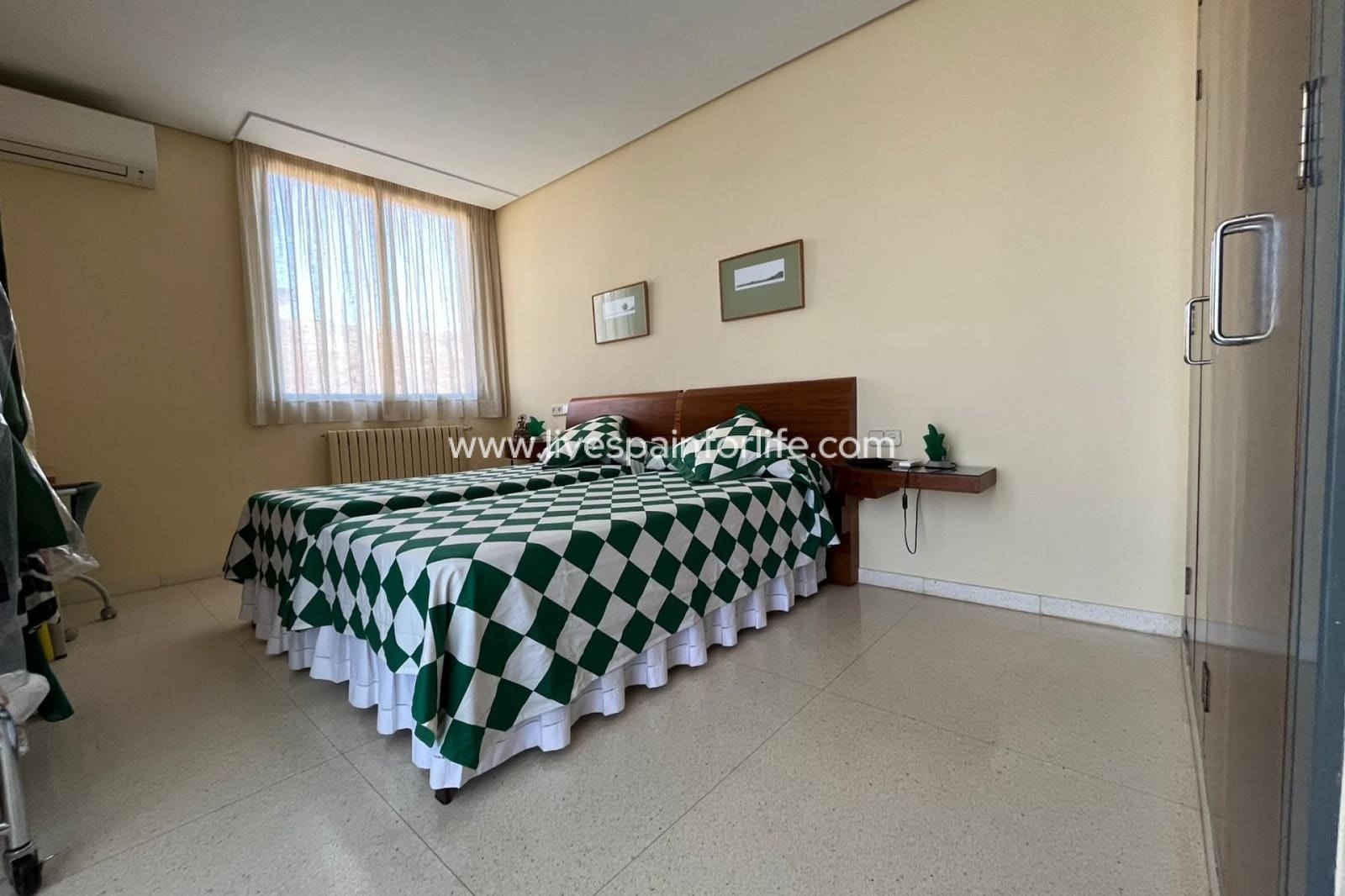 4 Zimmer Villa zu verkaufen in Orihuela Costa mit Pool Garage - 1.300.000 € (Ref: 9812955)