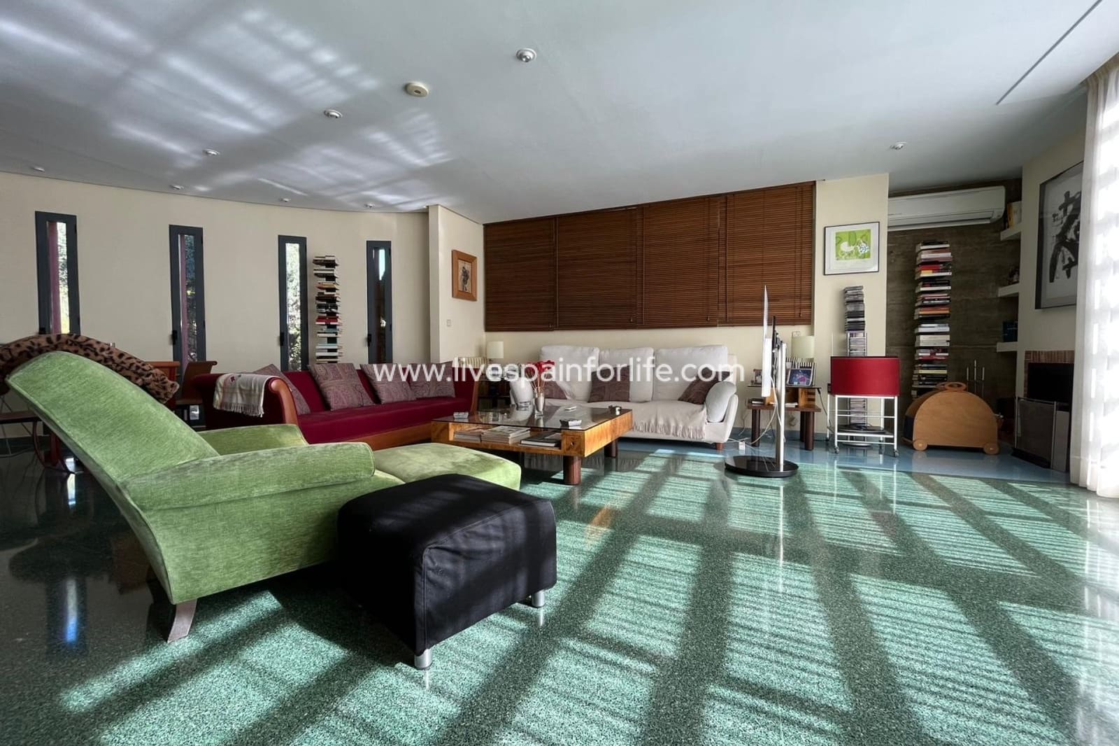 4 Zimmer Villa zu verkaufen in Orihuela Costa mit Pool Garage - 1.300.000 € (Ref: 9812955)