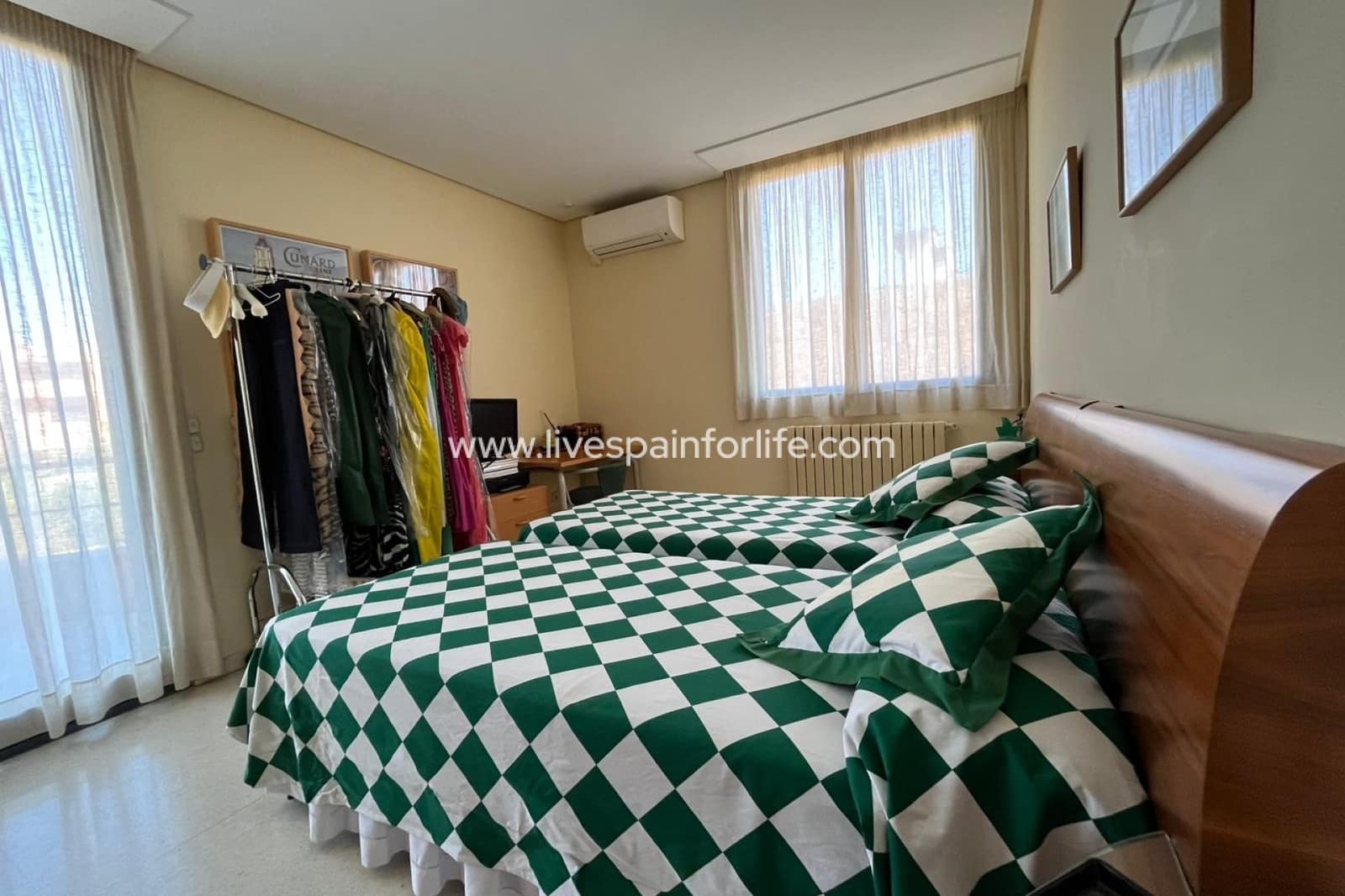 4 Zimmer Villa zu verkaufen in Orihuela Costa mit Pool Garage - 1.300.000 € (Ref: 9812955)