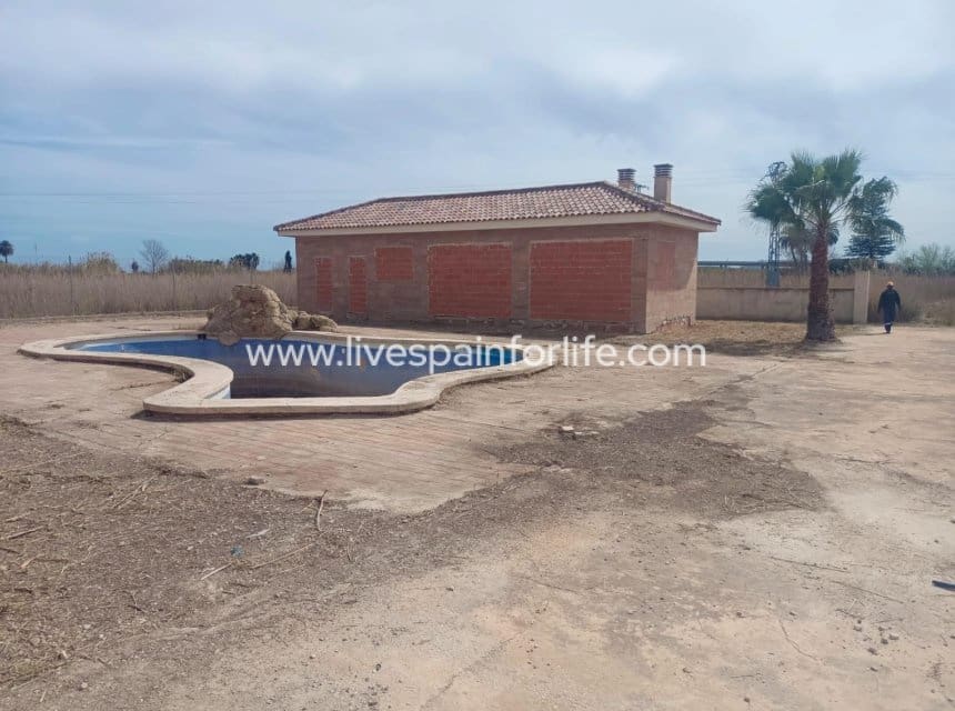 5 soveværelse Finca/Landehus til salg i Redovan med swimmingpool garage - € 240.000 (Ref: 9819153)