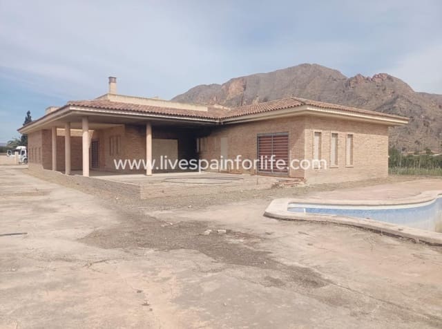 5 soveværelse Finca/Landehus til salg i Redován med swimmingpool garage - € 240.000 (Ref: 9819153)