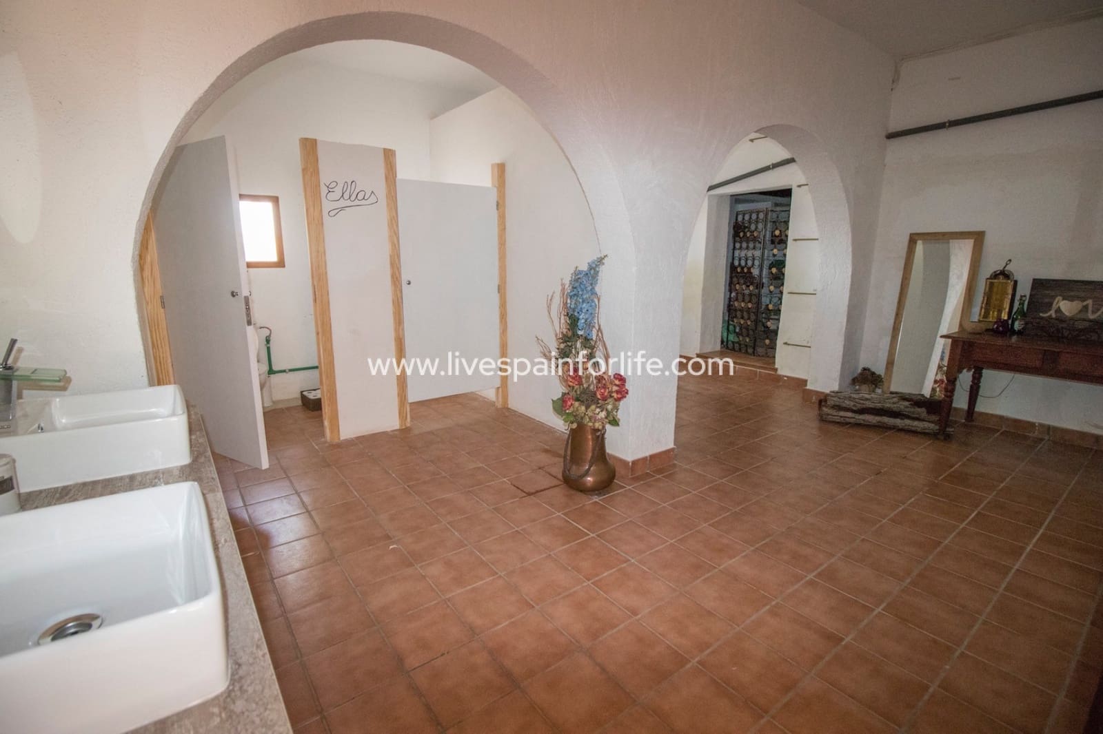 8 slaapkamer Bedrijf te koop in Novelda met zwembad garage - € 6.000.000 (Ref: 9819544)