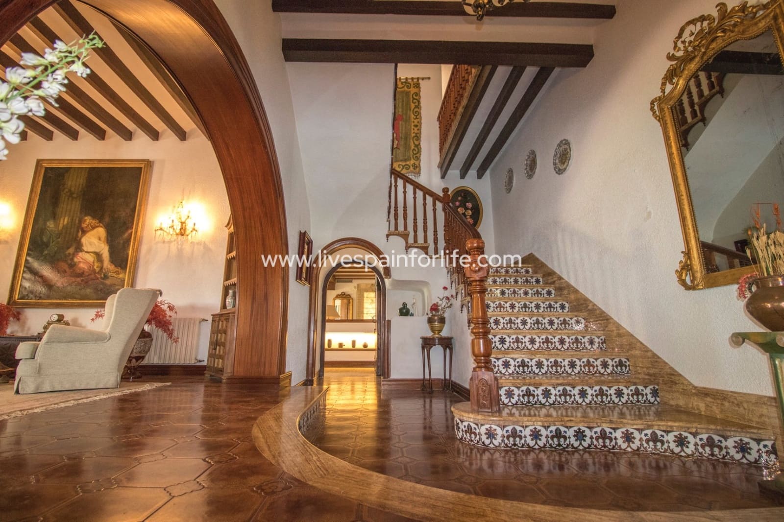 8 slaapkamer Bedrijf te koop in Novelda met zwembad garage - € 6.000.000 (Ref: 9819544)