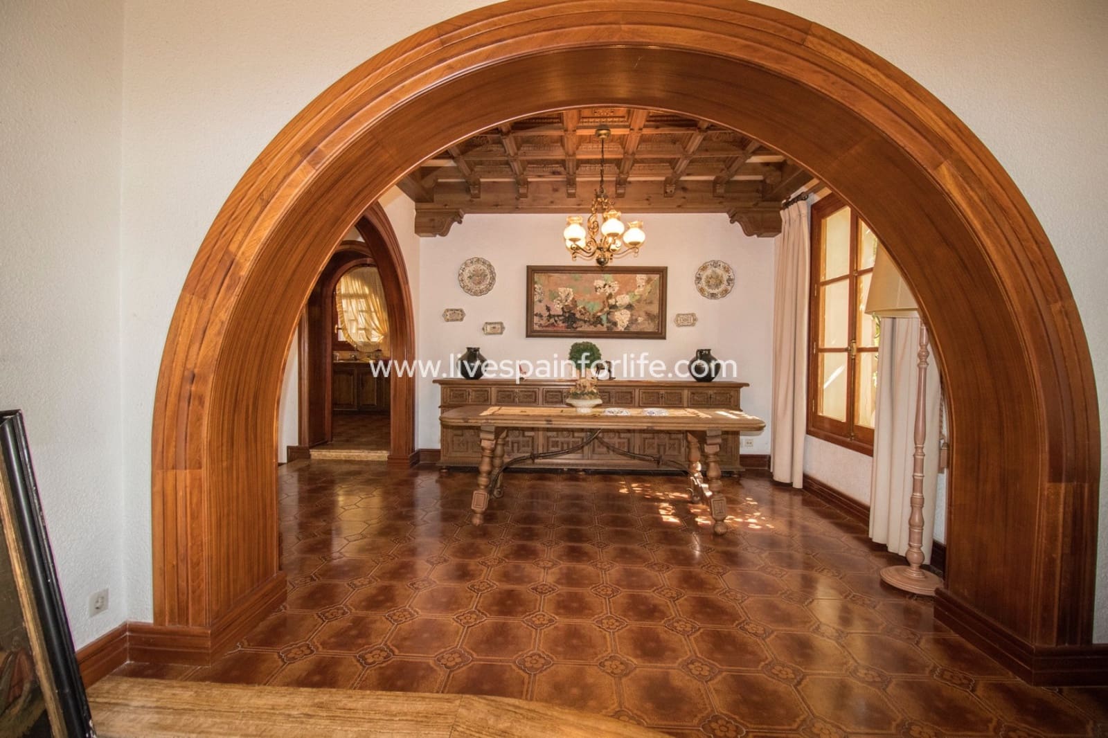 8 slaapkamer Bedrijf te koop in Novelda met zwembad garage - € 6.000.000 (Ref: 9819544)