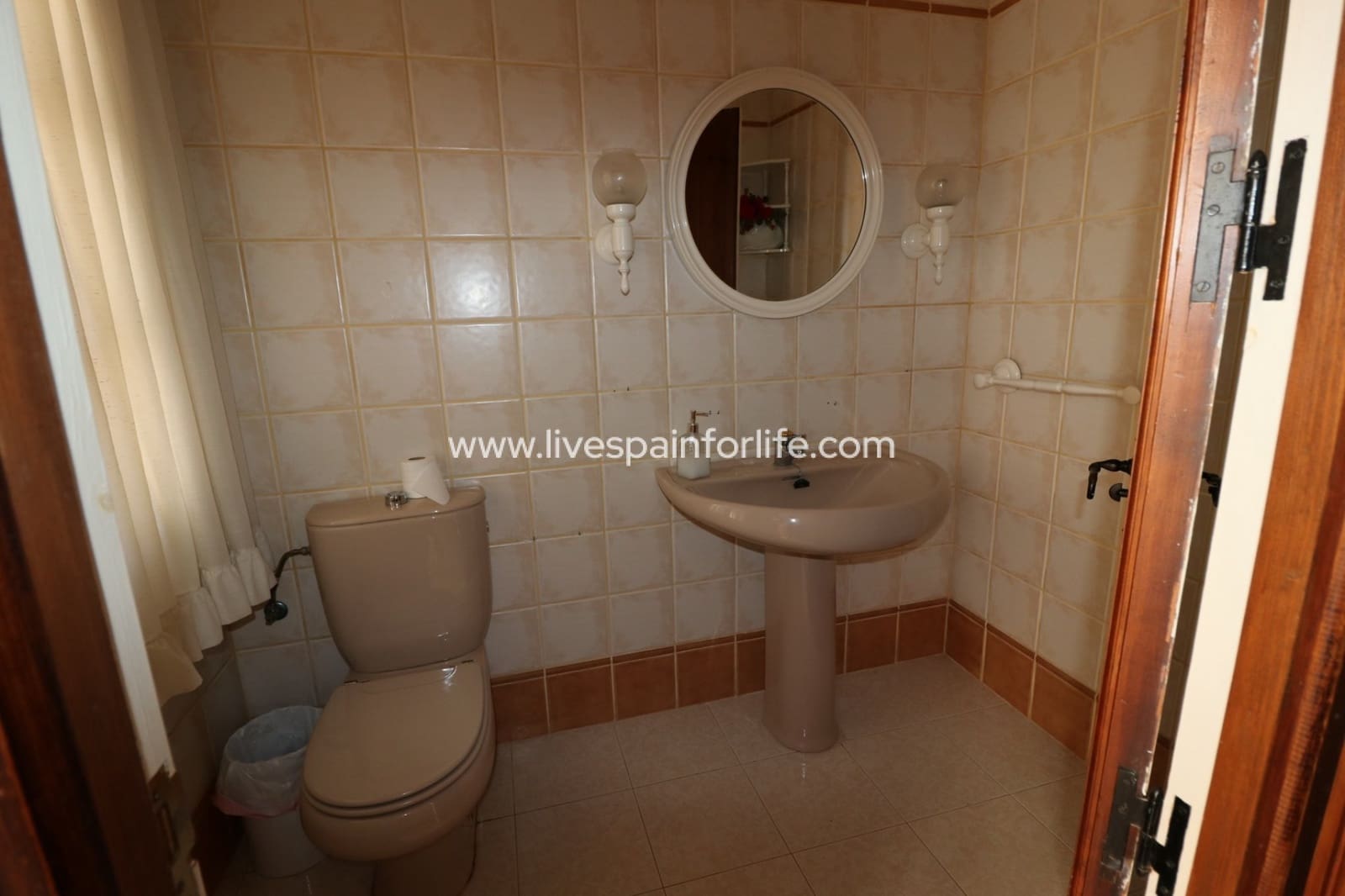 8 slaapkamer Bedrijf te koop in Novelda met zwembad garage - € 6.000.000 (Ref: 9819544)