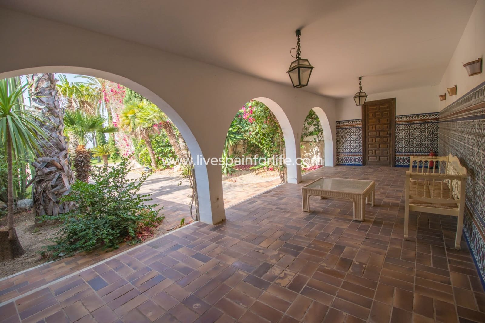 8 slaapkamer Bedrijf te koop in Novelda met zwembad garage - € 6.000.000 (Ref: 9819544)