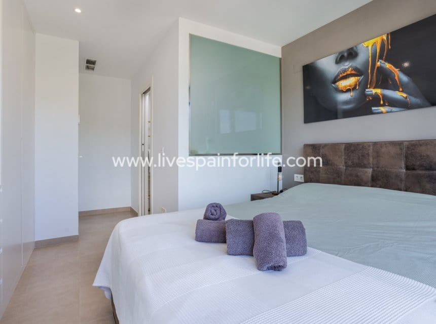3 slaapkamer Huis te koop in Benijofar met zwembad - € 439.000 (Ref: 9821345)