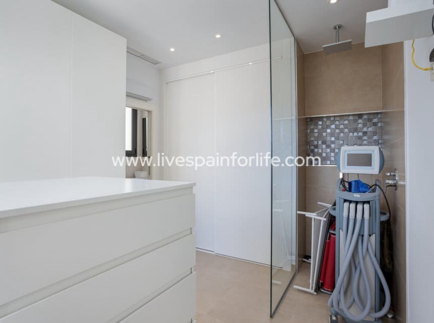 3 slaapkamer Huis te koop in Benijofar met zwembad - € 439.000 (Ref: 9821345)