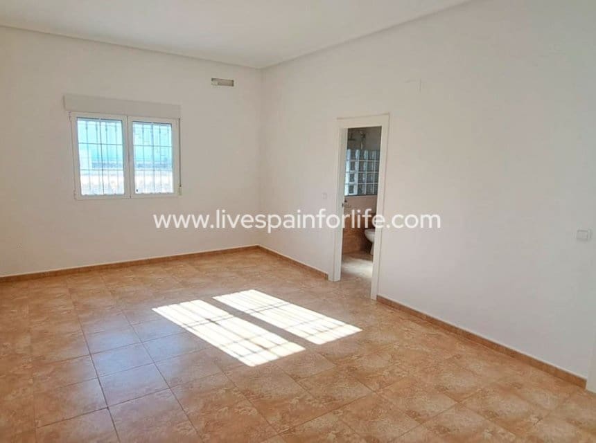 5 quarto Quinta/Casa Rural para venda em Catral com garagem - 485 000 € (Ref: 9821350)