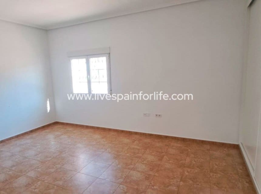 5 quarto Quinta/Casa Rural para venda em Catral com garagem - 485 000 € (Ref: 9821350)