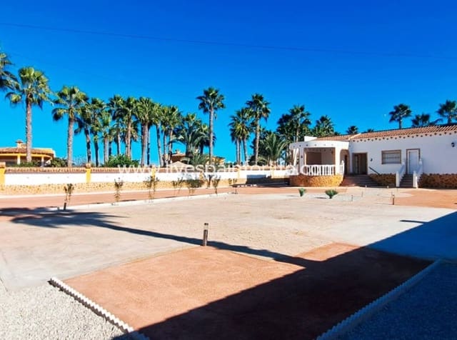 5 quarto Quinta/Casa Rural para venda em Catral com garagem - 485 000 € (Ref: 9821350)