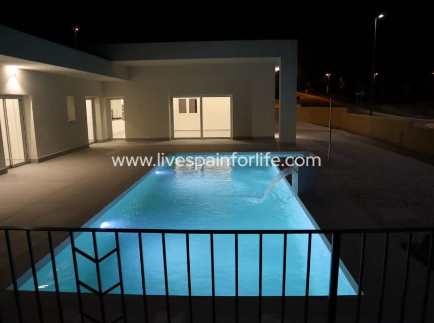 3 soverom Finca/Herregård til salgs i Pinoso med garasje - € 375 000 (Ref: 9821563)