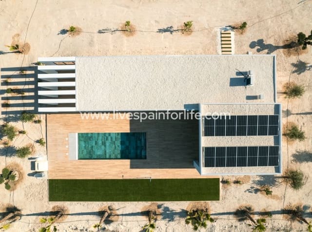 Finca/Casa Rural de 3 habitaciones en Pinoso en venta con piscina - 450.000 € (Ref: 9821564)