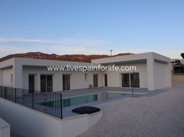 3 soverom Finca/Herregård til salgs i La Romana med svømmebasseng garasje - € 375 000 (Ref: 9827312)
