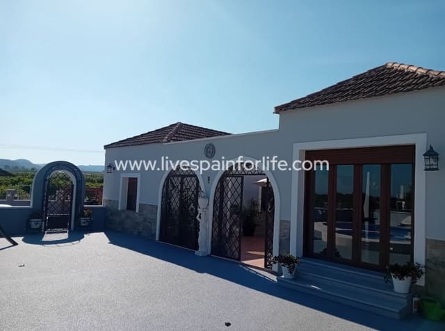5 soveværelse Finca/Landehus til salg i Jacarilla med swimmingpool garage - € 595.000 (Ref: 9827484)