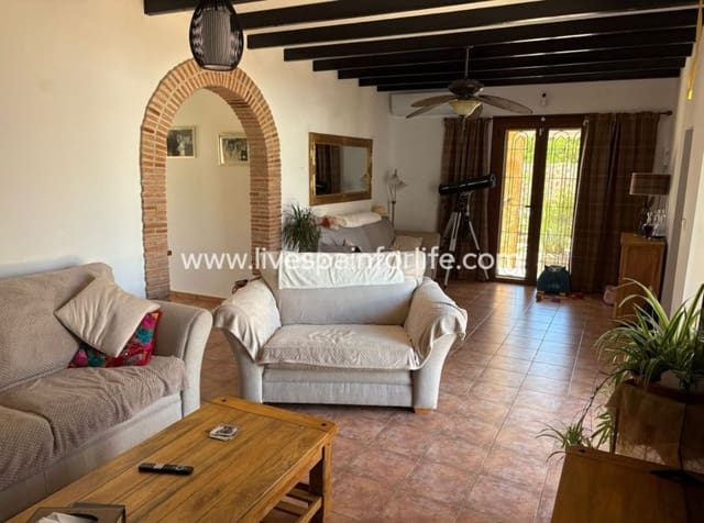 5 soveværelse Finca/Landehus til salg i Jacarilla med swimmingpool garage - € 595.000 (Ref: 9827484)