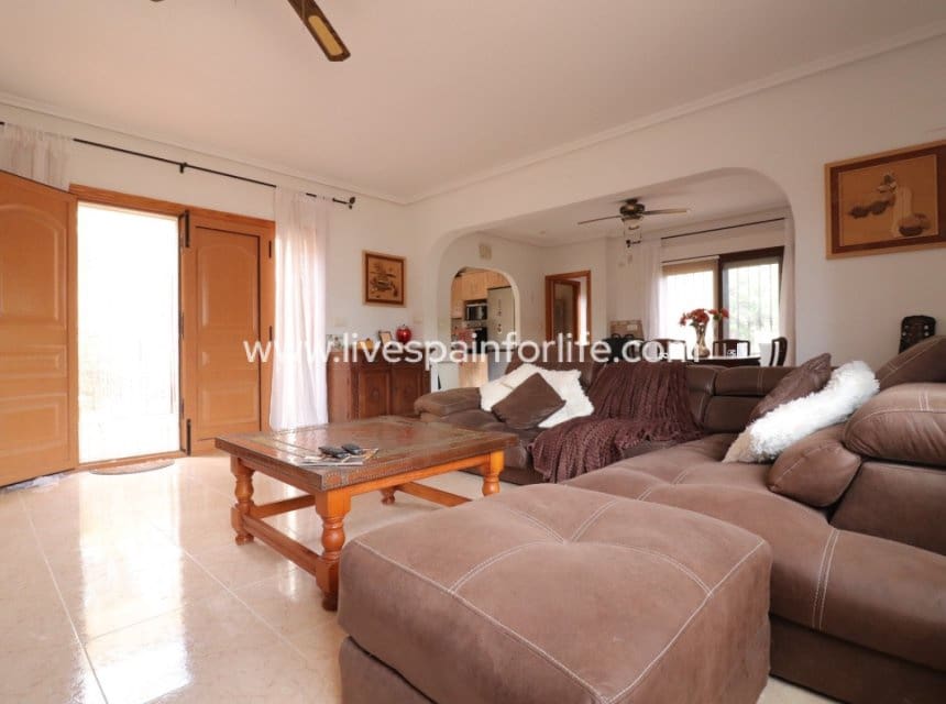 3 soverom Finca/Herregård til salgs i Formentera del Segura med svømmebasseng garasje - € 369 000 (Ref: 9827632)