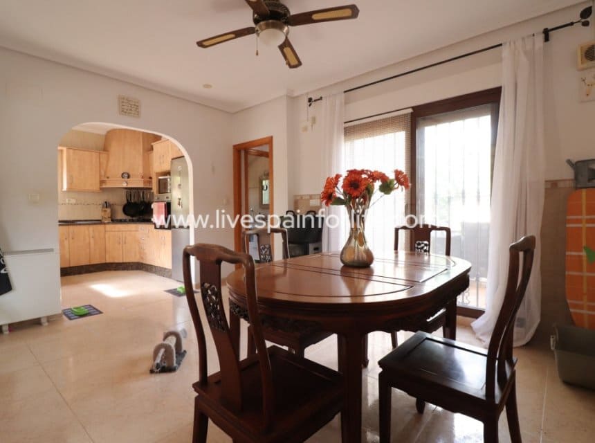 3 soverom Finca/Herregård til salgs i Formentera del Segura med svømmebasseng garasje - € 369 000 (Ref: 9827632)