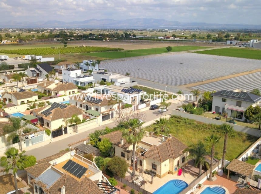 3 soverom Finca/Herregård til salgs i Formentera del Segura med svømmebasseng garasje - € 369 000 (Ref: 9827632)