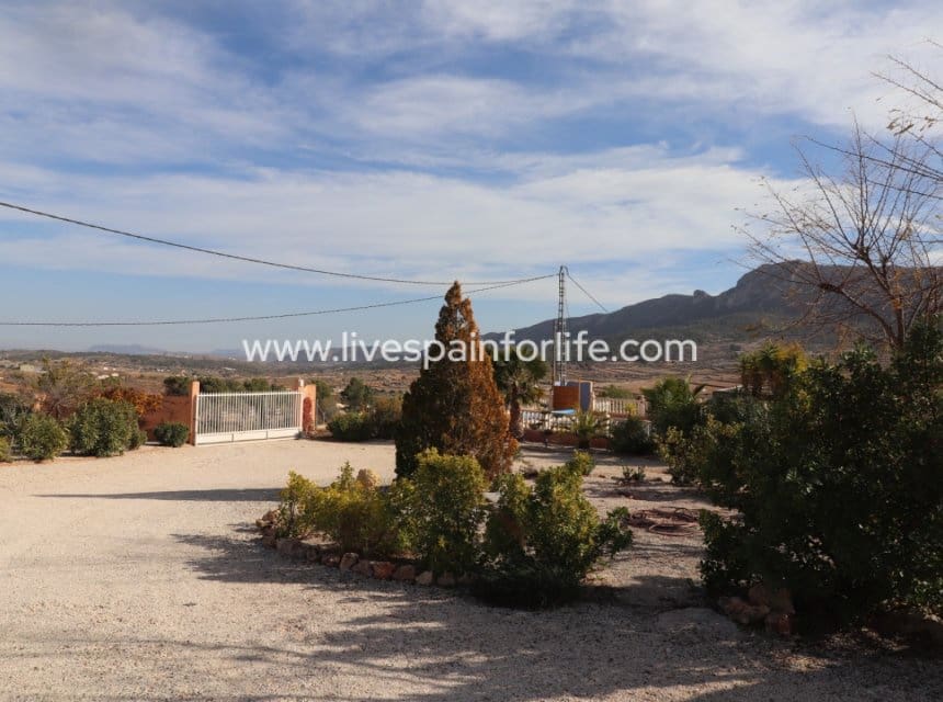 4 quarto Quinta/Casa Rural para venda em La Romana com piscina garagem - 369 500 € (Ref: 9827633)