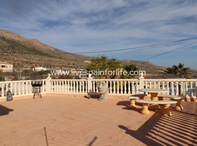 4 quarto Quinta/Casa Rural para venda em La Romana com piscina garagem - 369 500 € (Ref: 9827633)