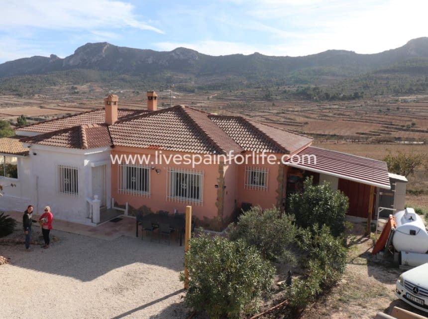 4 quarto Quinta/Casa Rural para venda em La Romana com piscina garagem - 369 500 € (Ref: 9827633)