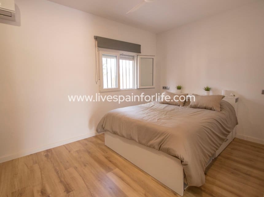 Finca/Casa Rural de 5 habitaciones en Crevillente / Crevillent en venta con piscina garaje - 280.000 € (Ref: 9829733)
