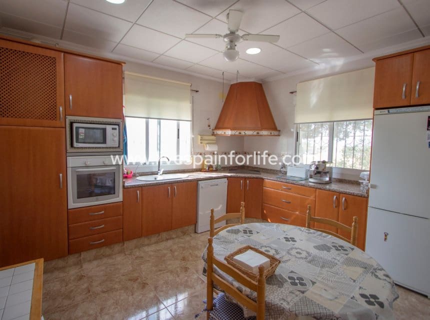 Finca/Casa Rural de 5 habitaciones en Crevillente / Crevillent en venta con piscina garaje - 280.000 € (Ref: 9829733)
