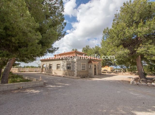 Finca/Casa Rural de 5 habitaciones en Crevillente / Crevillent en venta con piscina garaje - 280.000 € (Ref: 9829733)