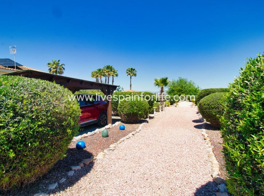 3 chambre Finca/Maison de Campagne à vendre à Catral avec piscine garage - 379 995 € (Ref: 9829992)