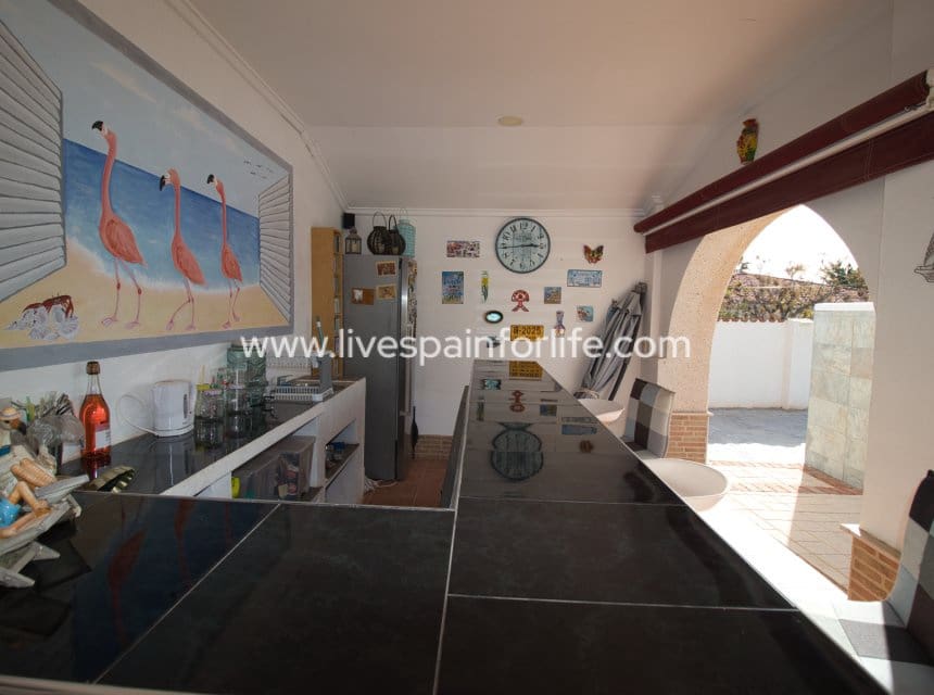 3 soveværelse Finca/Landehus til salg i Albatera med swimmingpool garage - € 399.999 (Ref: 9841390)