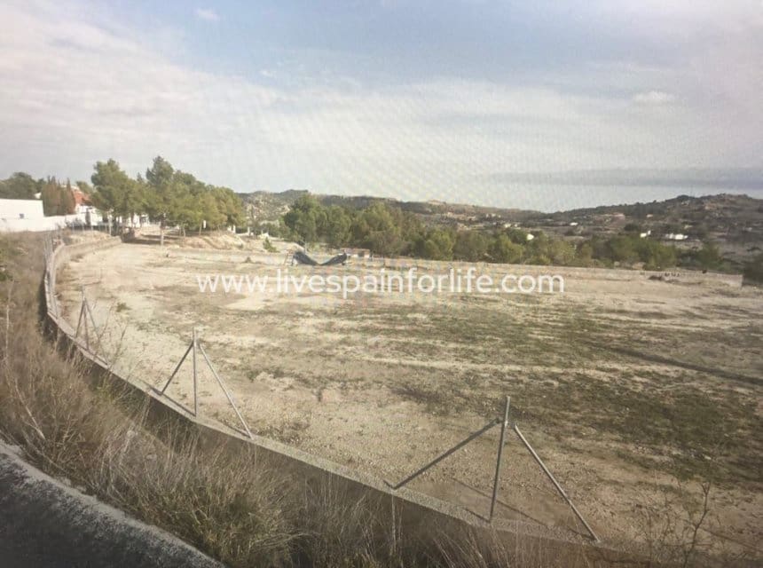 Building Plot for sale in Aspe - € 100,000 (Ref: 9841531)