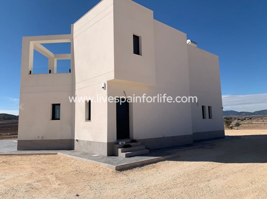 6 soveværelse Finca/Landehus til salg i Pinoso med swimmingpool garage - € 450.000 (Ref: 9841532)