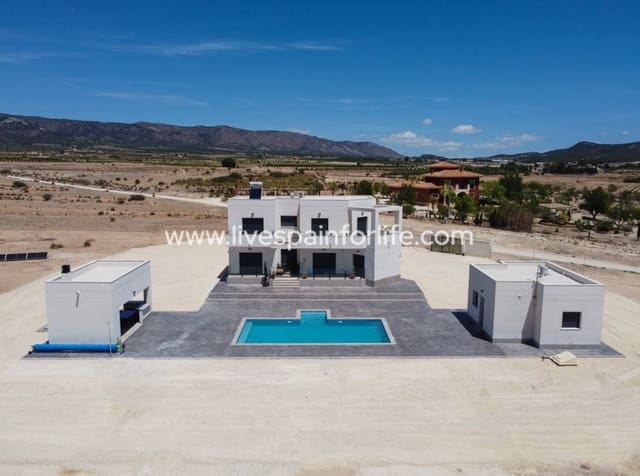 Finca/Casa Rural de 6 habitaciones en Pinoso en venta con piscina garaje - 450.000 € (Ref: 9841532)