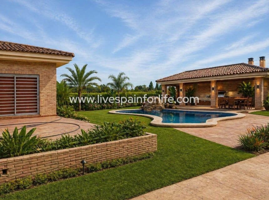 5 bedroom Finca/Country House for sale in Redovan with pool garage - € 240,000 (Ref: 9841701)
