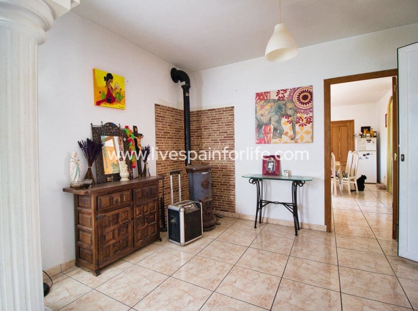 6 bedroom Finca/Country House for sale in Albatera with pool - € 280,000 (Ref: 9844156)