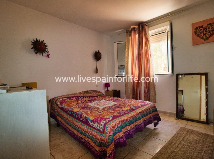 6 bedroom Finca/Country House for sale in Albatera with pool - € 280,000 (Ref: 9844156)