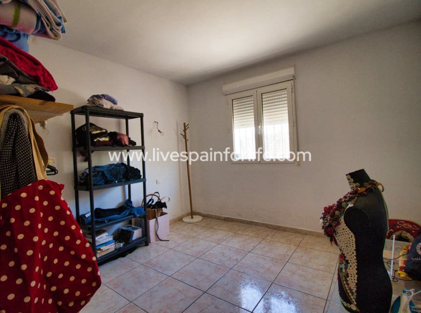 6 bedroom Finca/Country House for sale in Albatera with pool - € 280,000 (Ref: 9844156)