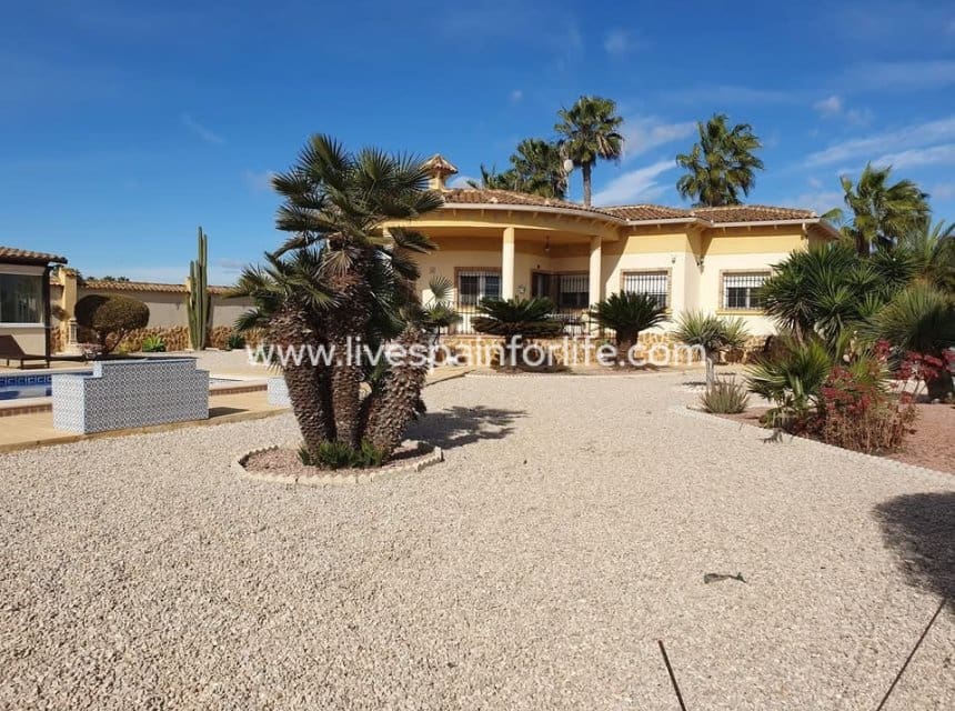 4 camera da letto Finca/Casa di Campagna in vendita in Catral con piscina garage - 369.000 € (Rif: 9844157)