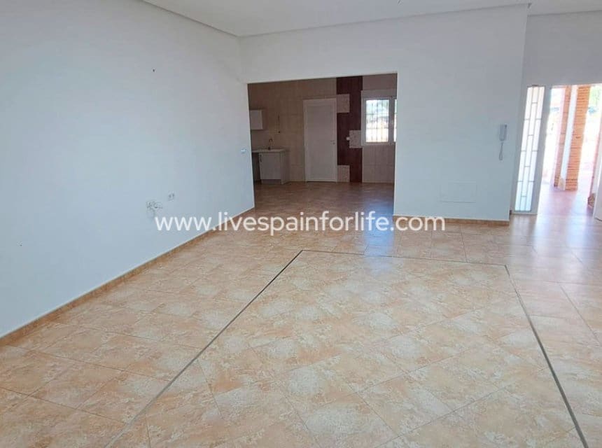5 soveværelse Finca/Landehus til salg i Catral med garage - € 485.000 (Ref: 9844160)