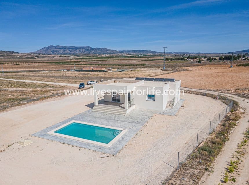 Finca/Casa Rural de 3 habitaciones en Pinoso en venta con piscina - 350.000 € (Ref: 9844161)