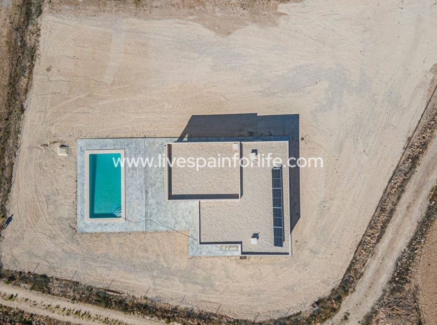 Finca/Casa Rural de 3 habitaciones en Pinoso en venta con piscina - 350.000 € (Ref: 9844161)