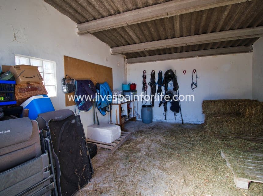 Finca/Casa Rural de 2 habitaciones en Monóvar / Monóver en venta con piscina garaje - 200.000 € (Ref: 9847813)
